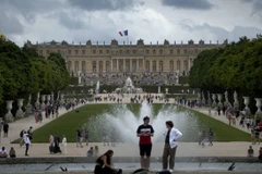 Cảnh sát Pháp báo động có bom tại Cung điện Versailles