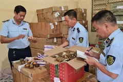Lào Cai thu giữ nhiều mặt hàng Tết Trung Thu không rõ nguồn gốc
