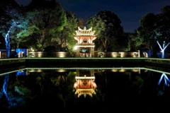 Tour Đêm Văn Miếu-Quốc Tử Giám: Mang Tinh hoa Đạo học đến du khách