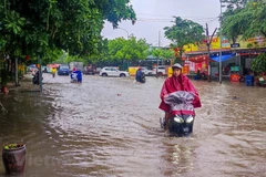 Hà Nội tập trung tiêu nước, chống ngập trong các trận mưa tiếp theo