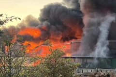 Khống chế hỏa hoạn tại cơ sở thu mua phế liệu ở Bà Rịa-Vũng Tàu