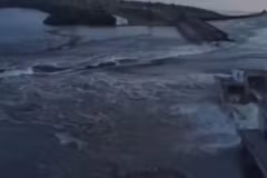 Ukraine: Vỡ đập thủy điện Kakhovka, nhiều người dân phải sơ tán