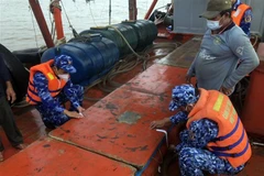 Sóc Trăng phát hiện tàu chở 40.000 lít dầu không rõ nguồn gốc