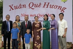 Mang mùa Xuân đến với kiều bào Việt sinh sống, làm việc tại Đông Phi