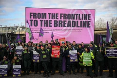 Chính phủ Anh đạt thỏa thuận với công đoàn y tế về chính sách lương