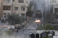 Giao tranh giữa quân đội Israel và tay súng Palestine ở khu Bờ Tây