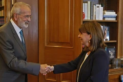 Tổng thống Hy Lạp bổ nhiệm thẩm phán cấp cao làm thủ tướng tạm quyền