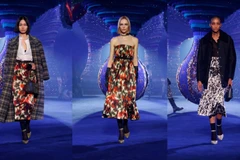 Dior Thu Đông 2023: Những đóa hồng mỏng manh mà đầy kiêu hãnh