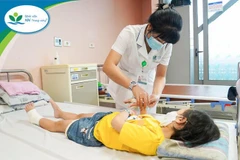 Nhiều trẻ nhiễm trùng, hoại tử gót chân do bị kẹp vào nan hoa xe đạp