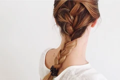 Năm bí quyết giúp bạn có lọn tóc xoăn bồng bềnh sau khi ngủ dậy