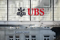 UBS có thể sẽ phải cắt giảm nhân sự sau khi mua lại Credit Suisse