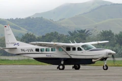 Indonesia: Phiến quân tấn công máy bay, bắt giữ phi công làm con tin