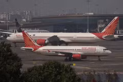 Air India đưa hành khách đến nơi ở tạm thời sau sự cố hàng không