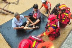 Bão Doksuri kèm theo mưa lớn hoành hành dữ dội tại Trung Quốc