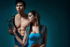 Ngọc Tình bên Miss Earth 2013 Alyz Henrich. (Ảnh: Duke Nguyen)