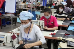 Thủ tướng chỉ thị loại bỏ rào cản để kêu gọi đầu tư