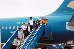 Vietnam Airlines: Bão khủng hoảng làm sụt doanh thu năm 2014