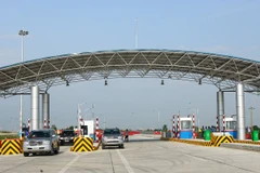 Trạm thu phí đầu tuyến tại Km96+700 trên địa bàn thành phố Hải Phòng. (Ảnh: Huy Hùng/TTXVN)