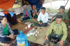 Trong năm 2019, người dân quanh bãi rác Nam Sơn từng 3 lần chặn xe yêu cầu được đền bù di dời. (Ảnh: Hùng Võ/Vietnam+)