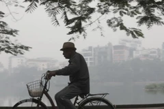 Ô nhiễm không khí ở miền Bắc có xu hướng tăng lên từ tháng Chín. (Ảnh: Thành Đạt/TTXVN)