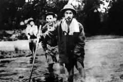 Tiếp tục đẩy mạnh học tập và làm theo gương Hồ Chủ tịch