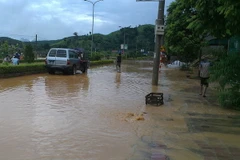 Sơn La: Bản người Mông vẫn chìm trong nước sau bão số 2