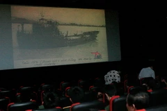 Quang cảnh một buổi chiếu phim. (Ảnh: Quý Trung/TTXVN)