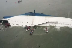 Các thuyền viên đã được lệnh rời khỏi chiếc phà SEWOL