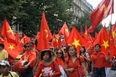 Tuần hành tại Đức phản đối hành vi sai trái của Trung Quốc