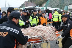 Phát hiện thêm thi thể kẹt ở khoang hành khách phà SEWOL