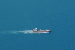 Tìm kiếm máy bay mất tích: Vẫn chưa có dấu hiệu tích cực 