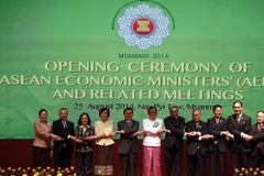 ASEAN và EAS tái cam kết thúc đẩy hội nhập kinh tế sâu rộng 