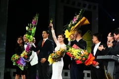 Các nghệ sỹ tại Lễ trao giải Cánh diều vàng 2013