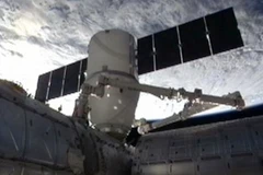 Tàu vũ trụ tư nhân Dragon. (Nguồn: Reuters)