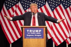 Ứng cử viên Donald Trump phát biểu trong chiến dịch vận động tranh cử ở Eugene, Oregon ngày 6/5. (Nguồn: AFP/TTXVN)