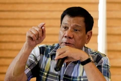 Tổng thống Rodrigo Duterte phát biểu trong cuộc họp báo đầu tiên sau khi ông tuyên bố đắc cử Tổng thống, tại thành phố Davao, đảo Mindanao, miền Nam Philippines ngày 16/5. (Nguồn: EPA/TTXVN)