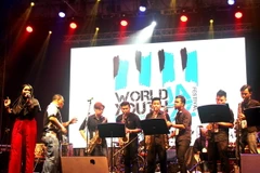 Một tiết mục biểu diễn tại liên hoan. (Ảnh: Hoàng Nhương/TTXVN)