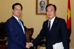 Thủ tướng Nguyễn Tấn Dũng tiếp ông Ueda Kiyoshi, Tỉnh trưởng tỉnh Saitama. (Ảnh: Đức Tám/TTXVN)