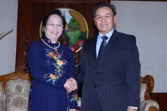 Phó Chủ tịch nước Nguyễn Thị Doan hội kiến với Phó Chủ tịch Quốc hội Lào Saysomphone Phomvihane. (Ảnh: Thống Nhất/TTXVN)