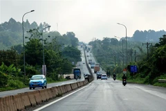 Quốc lộ 1A qua huyện Thống Nhất, Đồng Nai. (Ảnh minh họa: Hồng Đạt/TTXVN)