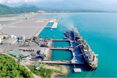 Toàn cảnh cảng Chân Mây nhìn từ trên cao. (Ảnh: TTXVN phát)