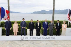 Lãnh đạo các nước G7 chụp ảnh chung tại hội nghị thượng đỉnh ở Hiroshima, Nhật Bản, ngày 20/5/2023. (Ảnh: Kyodo/TTXVN)