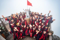 Mỗi 10 học sinh, sinh viên học chung trường sẽ được ưu đãi giá vé khi tham quan khu du lịch.