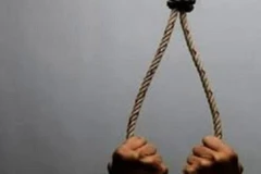 Quảng Ngãi: Điều tra vụ bố treo cổ con gái ruột vì mâu thuẫn