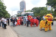 Tiền Giang tổ chức nghi thức múa lân đón đoàn khách MICE đến từ Ấn Độ. (Ảnh: Minh Trí/TTXVN)