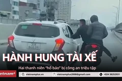 Triệu tập hai thanh niên 'hổ báo' hành hung tài xế ôtô trên đường vành đai 2