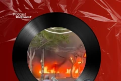 Tin nóng 26/7: Cháy rụi 21 xe điện du lịch trong bãi đỗ ở Hội An 