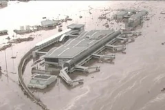 Sân bay Sendai chìm trong biển nước (Nguồn:THX/TTXVN)