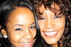 Whitney Houston và con gái Bobb Kristina (Nguồn: Us)