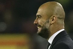 Guardiola phản pháo Ibra: Đó rõ ràng là penalty